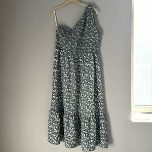 Ruched one shoulder dress.